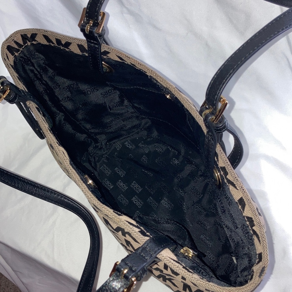 Michael Kors Signature Black and Tan Tote - Picture 8 of 10